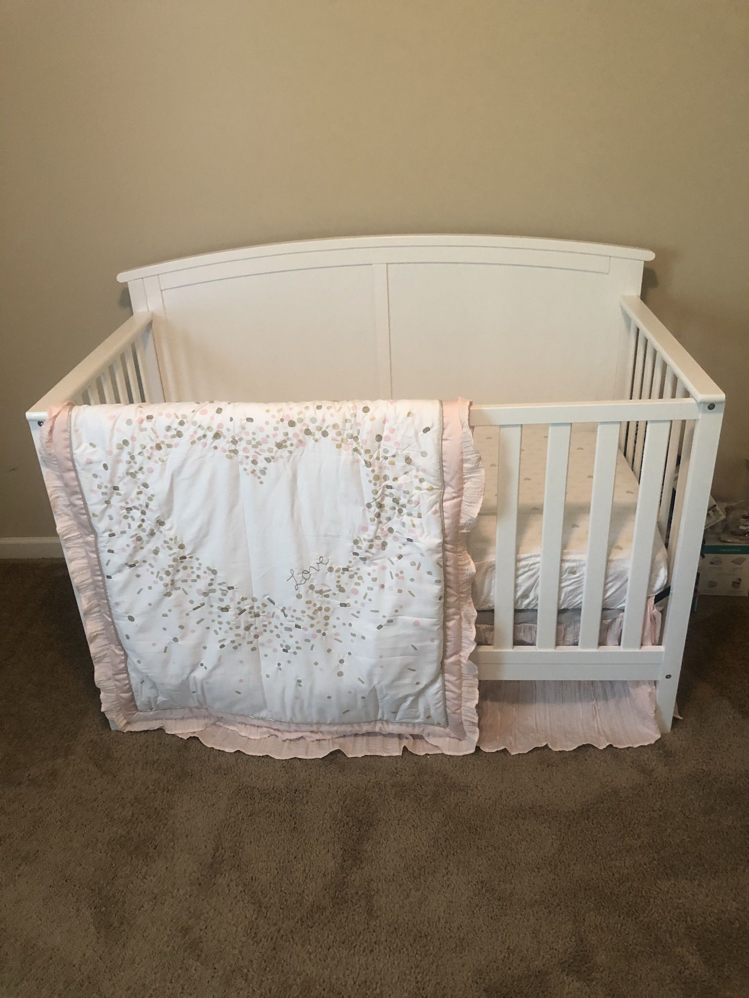 Beautiful crib $20