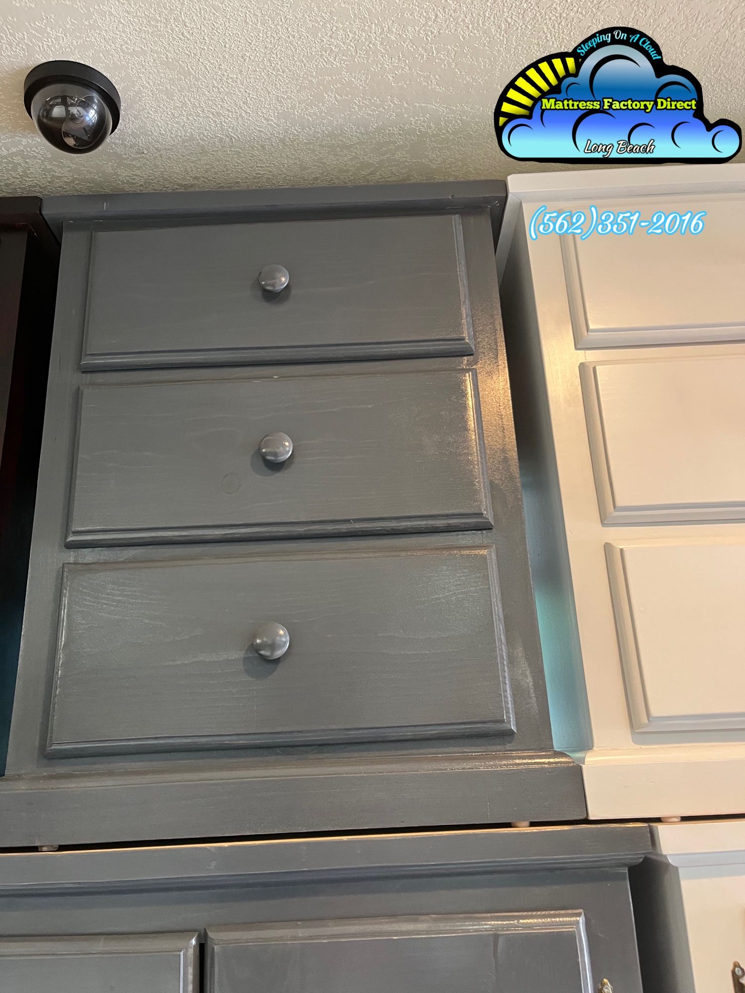 Grey Three Drawer Pinewood Dresser Chest Cómoda Cajonera