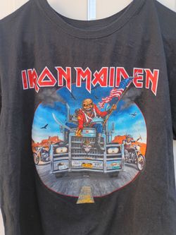 Iron Maiden Concert t-shirt 2022 US Tour Dates Legacy of the Beast Men's Small