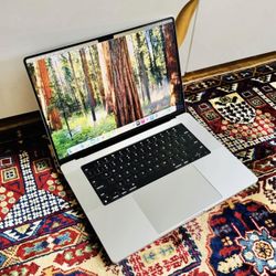 Apple MacBook pro 16 inch 2024 M4 Pro Chip 24GB Ram 512GB
