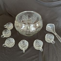 Vintage Pinch Bowl Set 7 Piece $75 