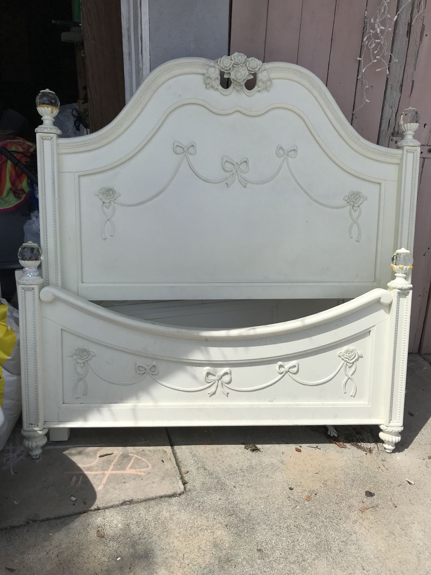Full size bedroom set (Disney collection)