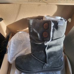 Sketchers Boots