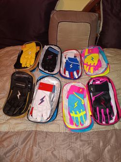 BRUCE BOLT BATTING GLOVES