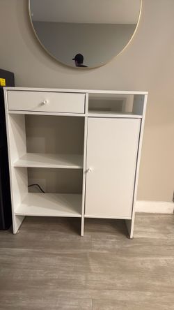 white bookshelf
