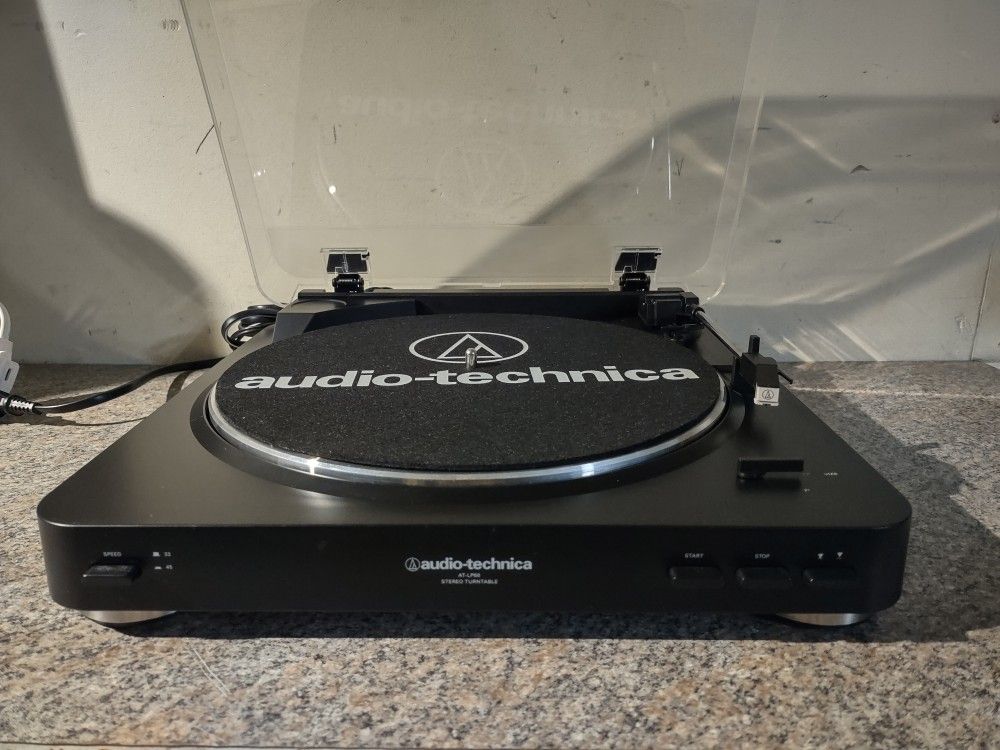 Audio Technica AT-LP60 Turntable 