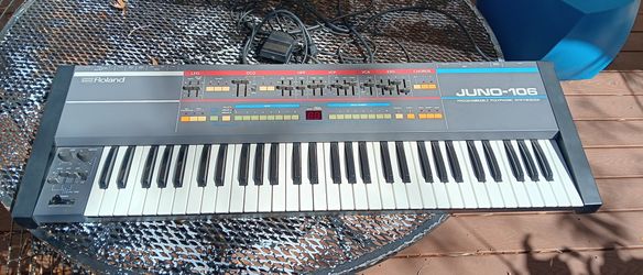 Vintage Roland Juno-106 Synthesizer Polyphonic