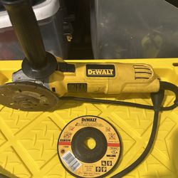 Dewalt Grinder 41/2 