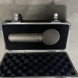 Microphone