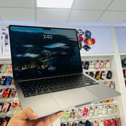 MacBook Air m3 256gb 8Ram