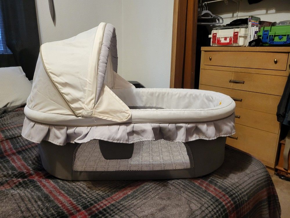 Graco Bassinet From Soothing System Glider Baby Swing