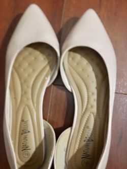 Dressy pointy ballerina flats *beige/blush color* size 8 1/2