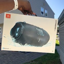 100% New & Certified JBL Xtreme 4 Portable Bluetooth Speaker – Powerful Bass | Waterproof | Send Your Best Offer