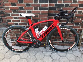 Trek Madone 2017 Showroom Condition Top Of The Line Zipp 404