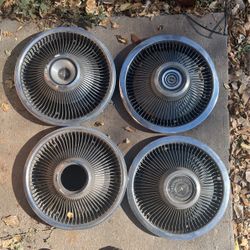 Hub Caps 68 Ford ?