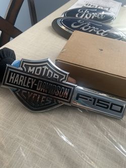 Harley Davidson F150  Fender Emblem 