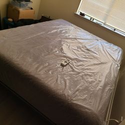 Reverie queen electric adjustable bed WITH queen mattress