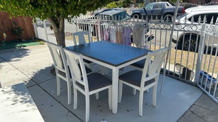New dining table open box
