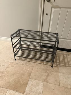heavy duty 3 shelf shoe rack / storage