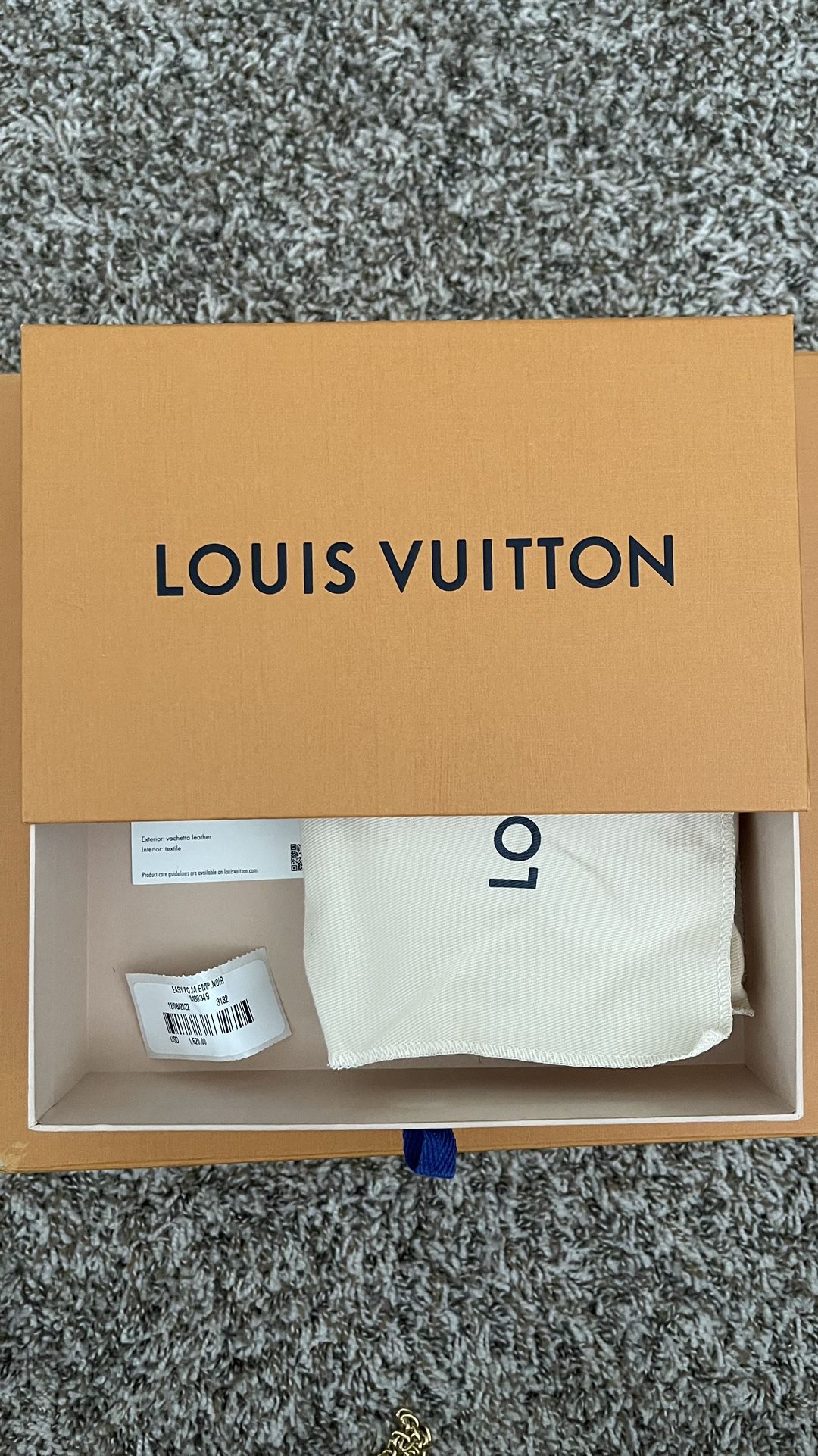 Túi LV Louis Vuitton Easy Pouch On Strap siêu cấp da bê màu trắng size 19cm  – M80471 – Túi xách cao cấp, những mẫu túi siêu cấp, like authentic cực đẹp