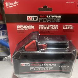 Milwaukee Forge 8Ah Red Lithium Battery