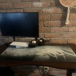 Selling Monitor, Mini Apple Computer, Table, Office Chair, Speaker And Light For A 1000. Light Use 