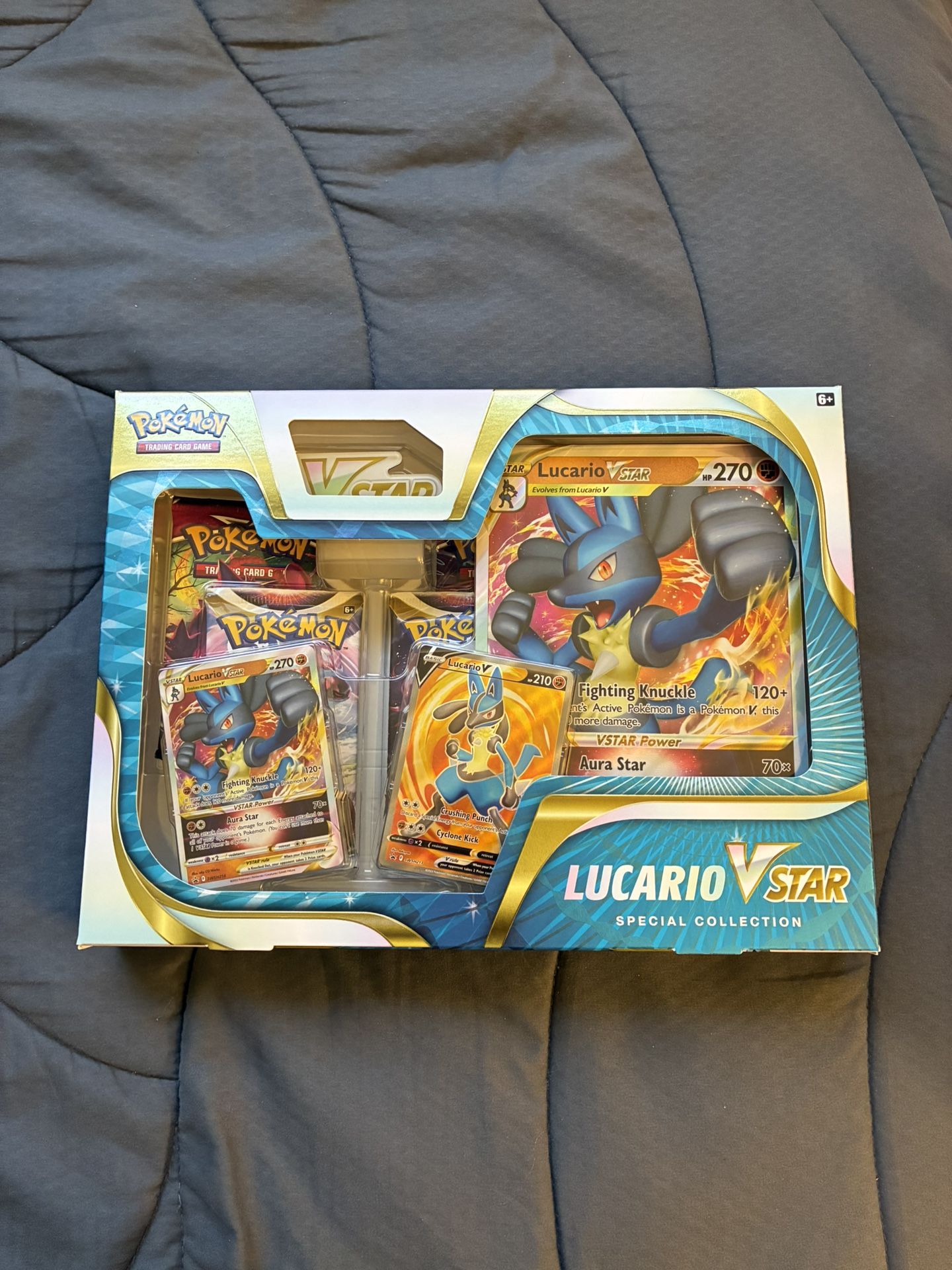 Pokemon Lucario V Star Special Collection Box