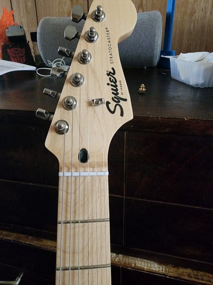 Squier Stratocaster Electric Guitar