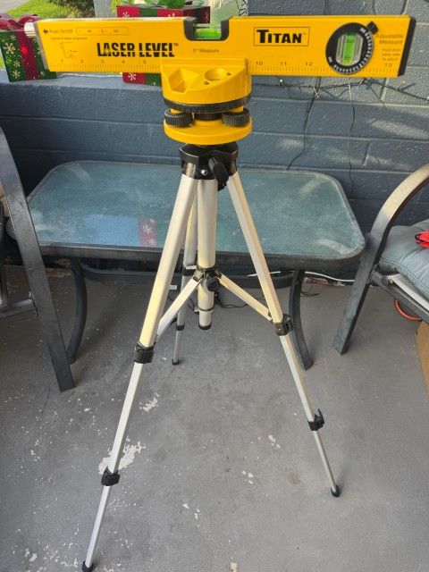 Titan Laser Level Set with Case 