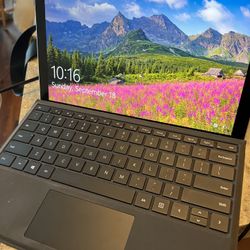 Microsoft surface Pro 4 With Keyboard