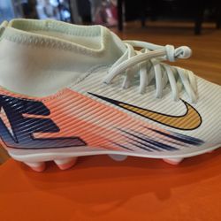 New Size 2.5 Adidad Soccer Cleats 