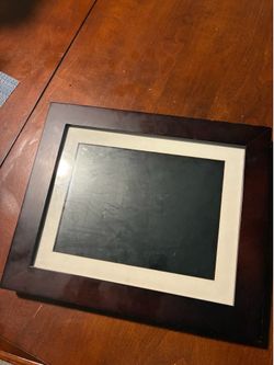 Digital picture frame