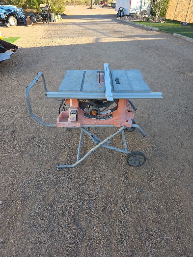Rigid Table Saw Works Great