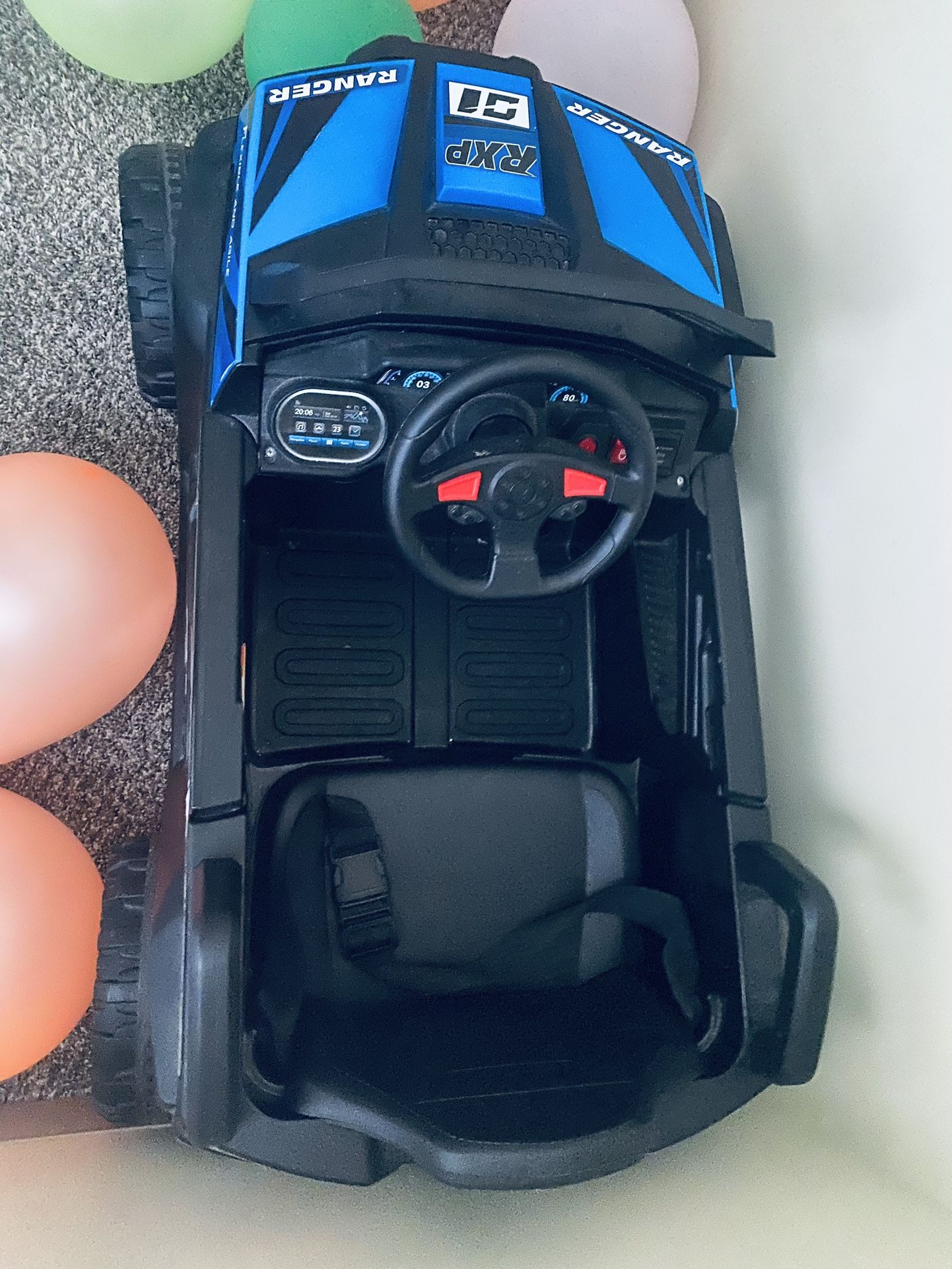 TOBBI Kids Ride on UTV, 12V BatteryPoweredTruck with LED Headlights, Horn