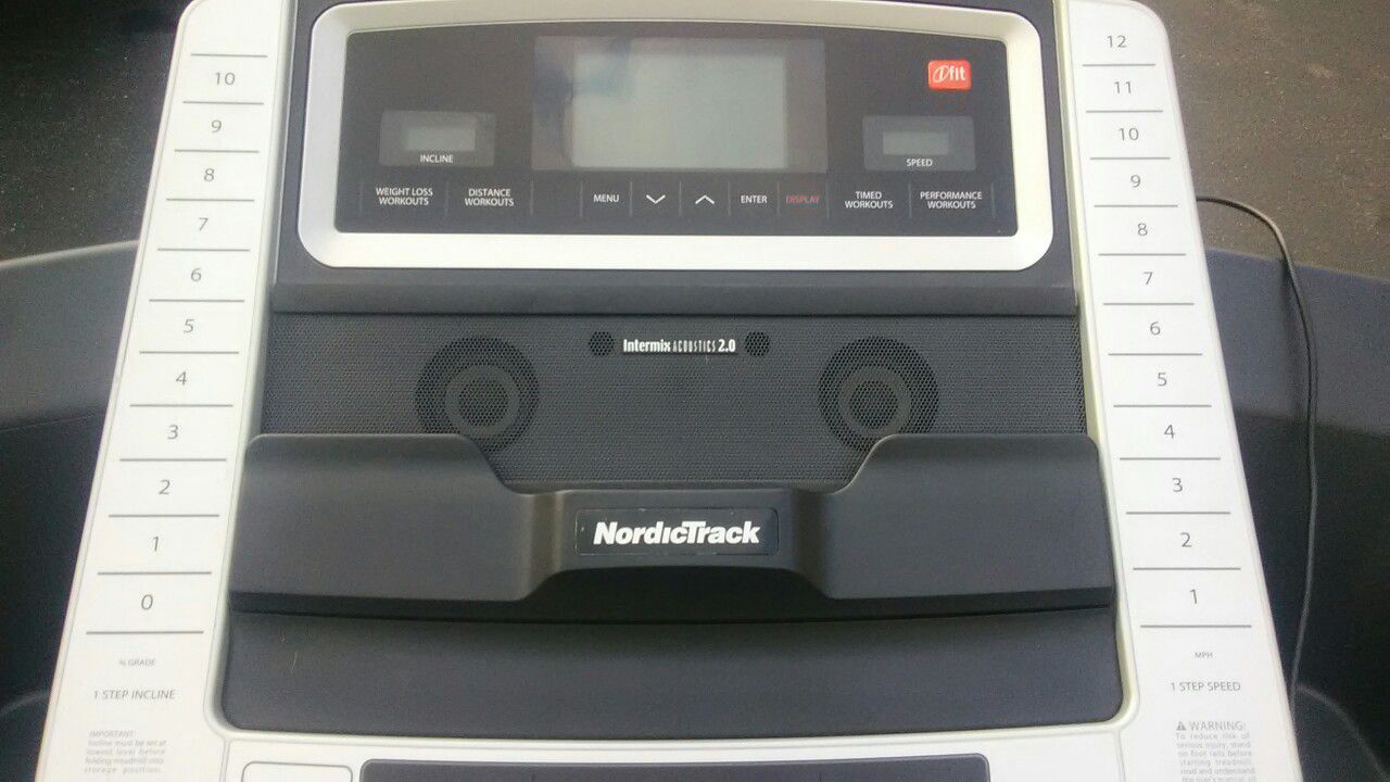 NordicTrack Pro treadmill professional commercial grade 16 programmable settings ready to use delivery is possible today