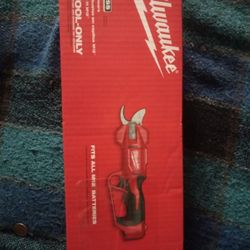 Milwaukee

M12 12V Cordless Brushless Pruner Shears (Tool Only)

