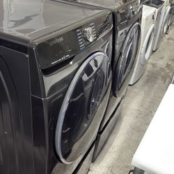 Samsung Washer And Gas Dryer With Pedestals