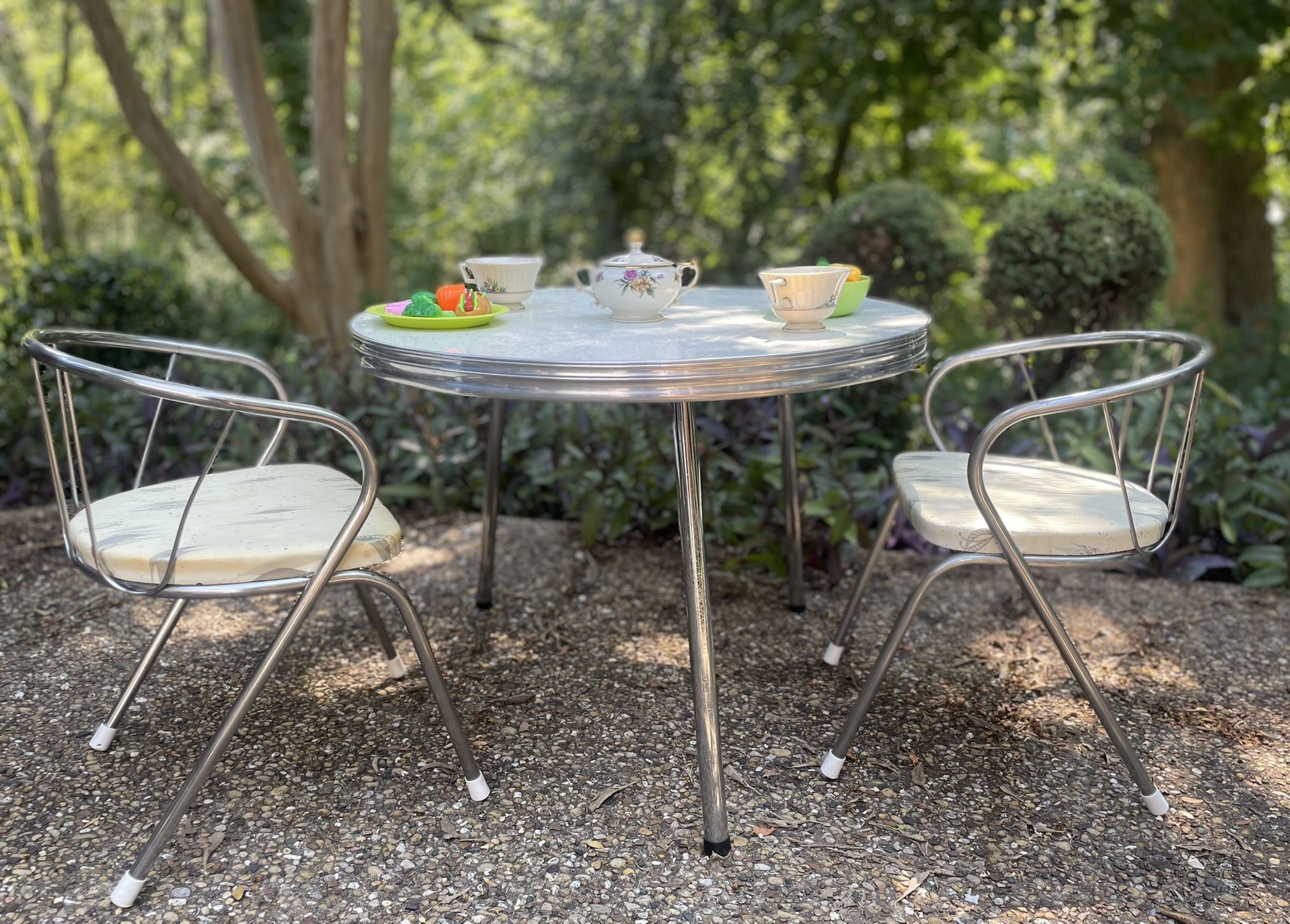 Original 1950’s Mid Century Modern Children’s Retro Dining Set – Chrome & Formica