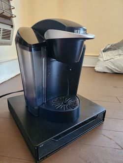 Keurig,AIR Fryer,Pizza Toaster oven and Microwave sold all together Must Pick up!