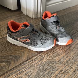 Saucony Shoes Size 10