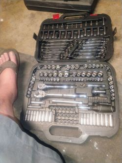 Husky mechanics tool set