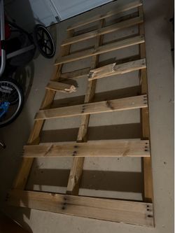 Large wood pallet
