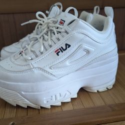 Women's Sneakers Size 6