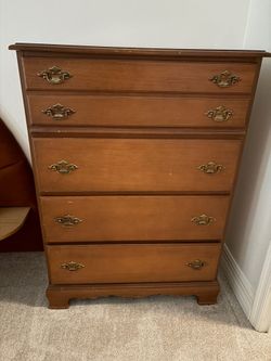 Dresser set