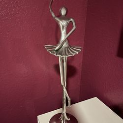 Ballerina Statue 