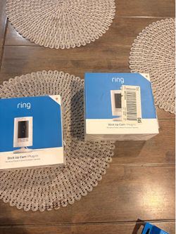 Ring Stick Up Cam Plug-In (3rd Gen) White - New in Box