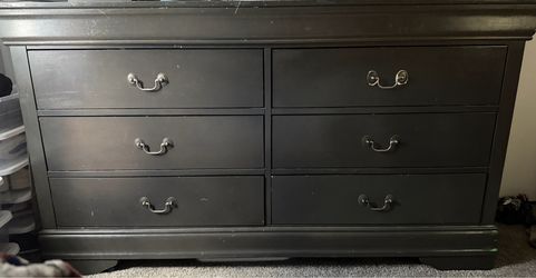 Bedroom dresser