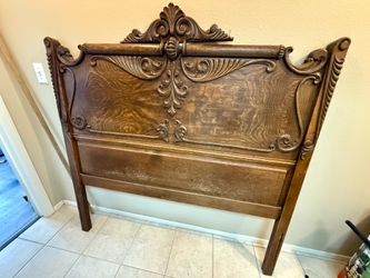 Vintage Victorian Style Oak Bed