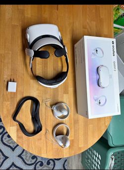 Oculus quest two in really good condition