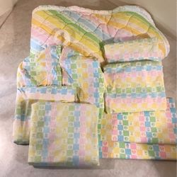 Baby Bedding - quilt, 2 sheets, 2 changing table sheets , 2 protector pads, & bag for diapers